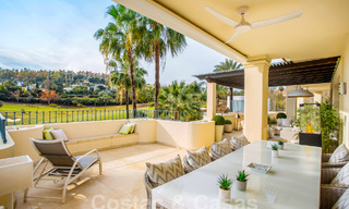 Spacieux et luxueux penthouse de 4 chambres à vendre dans un complexe de golf de première ligne à Nueva Andalucia, Marbella 63056 