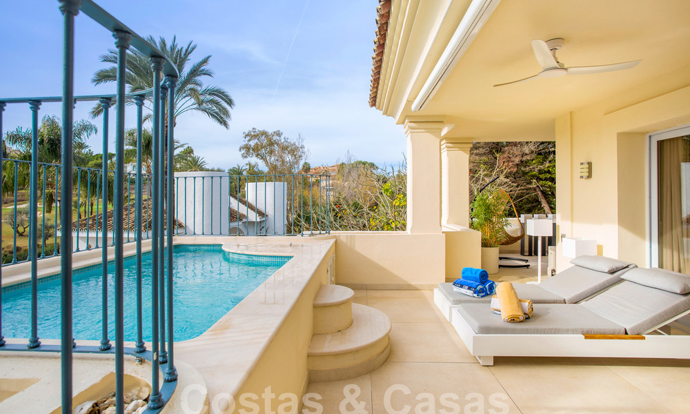 Spacieux et luxueux penthouse de 4 chambres à vendre dans un complexe de golf de première ligne à Nueva Andalucia, Marbella 63058