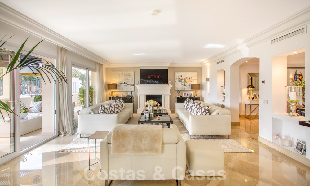 Spacieux et luxueux penthouse de 4 chambres à vendre dans un complexe de golf de première ligne à Nueva Andalucia, Marbella 63061