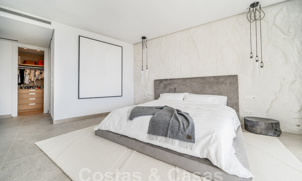 Appartement moderne de première classe à vendre, avec vue sur la mer, le golf et les montagnes à Benahavis - Marbella 63137