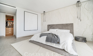 Appartement moderne de première classe à vendre, avec vue sur la mer, le golf et les montagnes à Benahavis - Marbella 63137 
