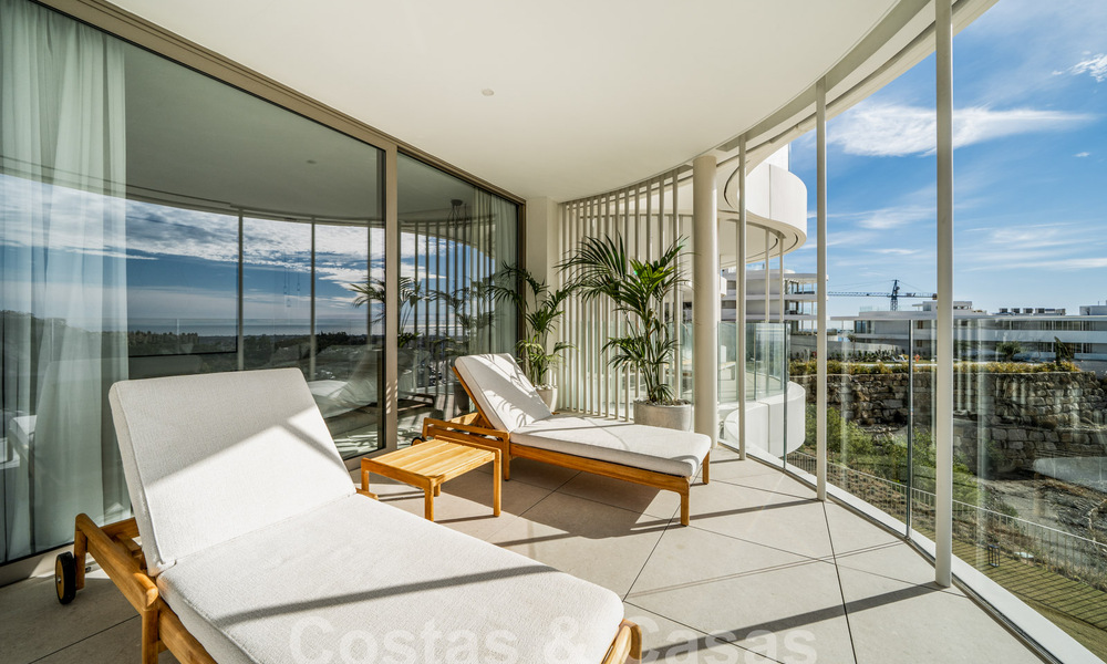 Appartement moderne de première classe à vendre, avec vue sur la mer, le golf et les montagnes à Benahavis - Marbella 63143
