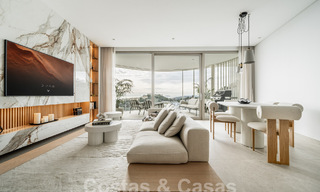 Appartement moderne de première classe à vendre, avec vue sur la mer, le golf et les montagnes à Benahavis - Marbella 63149 