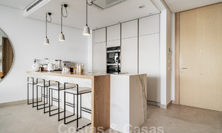 Appartement moderne de première classe à vendre, avec vue sur la mer, le golf et les montagnes à Benahavis - Marbella 63151 