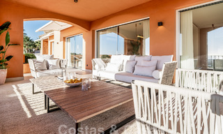 Appartement de luxe à vendre avec un intérieur moderne dans une complexe de luxe dans la vallée du golf de Nueva Andalucia, Marbella 63274 
