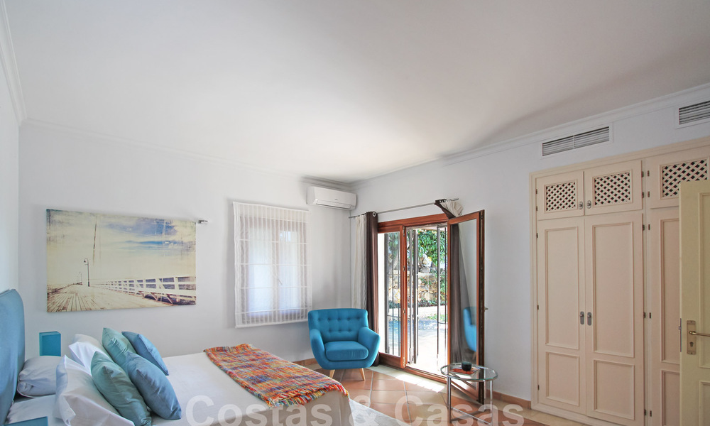 Villa andalouse de luxe à vendre dans le quartier résidentiel exclusif de Sierra Blanca sur le Golden Mile de Marbella 63081