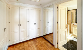 Villa andalouse de luxe à vendre dans le quartier résidentiel exclusif de Sierra Blanca sur le Golden Mile de Marbella 63109 