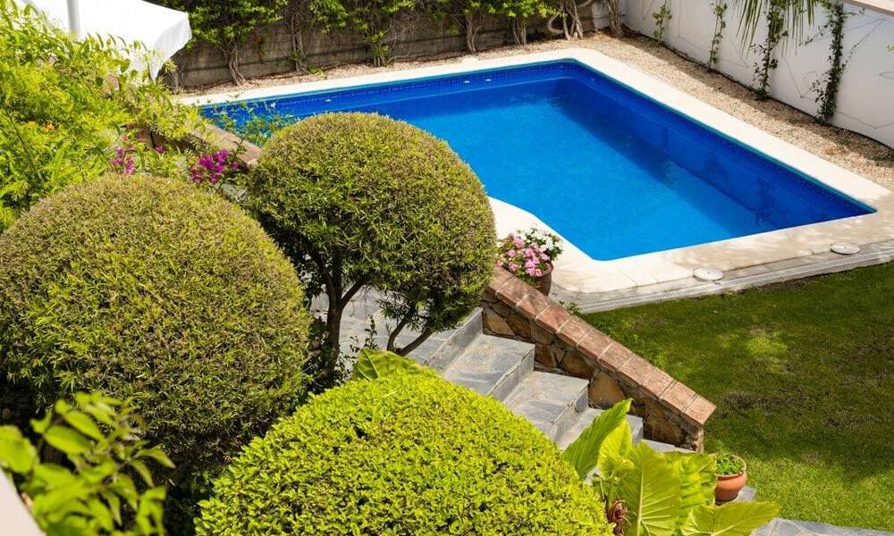 Villa méditerranéenne de luxe avec vue sur la mer à vendre dans un environnement de golf près du centre d'Estepona 63340