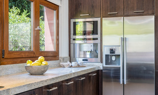 Villa méditerranéenne de luxe avec vue sur la mer à vendre dans un environnement de golf près du centre d'Estepona 63353 