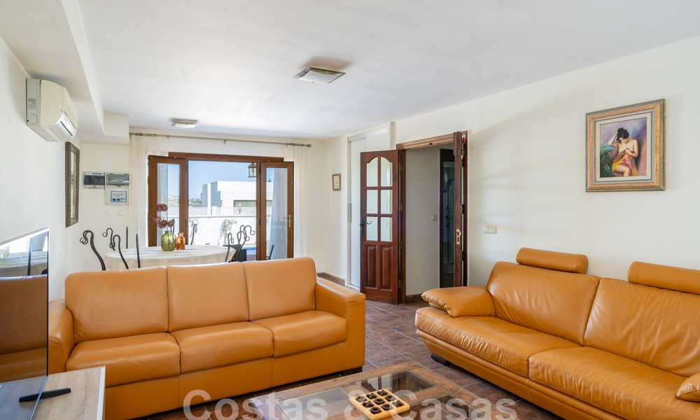 Villa méditerranéenne de luxe avec vue sur la mer à vendre dans un environnement de golf près du centre d'Estepona 63368
