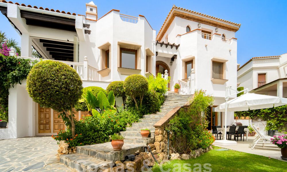 Villa méditerranéenne de luxe avec vue sur la mer à vendre dans un environnement de golf près du centre d'Estepona 63377