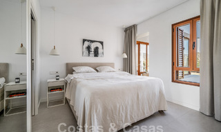 Luxueux penthouse en duplex avec intérieur contemporain à vendre, en première ligne de golf dans la vallée du golf de Nueva Andalucia, Marbella 63308 