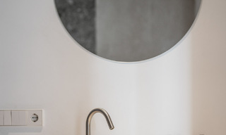 Luxueux penthouse en duplex avec intérieur contemporain à vendre, en première ligne de golf dans la vallée du golf de Nueva Andalucia, Marbella 63320 