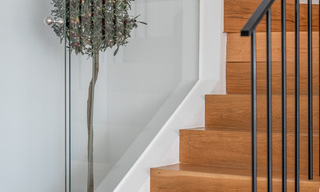 Luxueux penthouse en duplex avec intérieur contemporain à vendre, en première ligne de golf dans la vallée du golf de Nueva Andalucia, Marbella 63321 