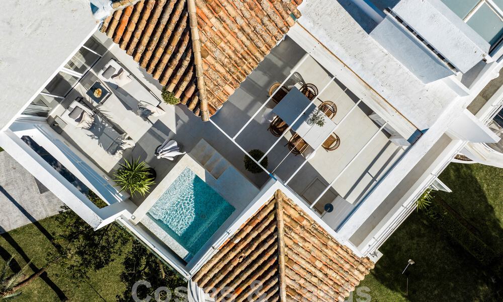 Luxueux penthouse en duplex avec intérieur contemporain à vendre, en première ligne de golf dans la vallée du golf de Nueva Andalucia, Marbella 63337