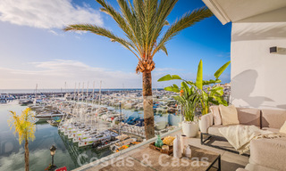 Penthouse moderne rénové à vendre, en première ligne dans la marina emblématique de Puerto Banus, Marbella 63445 