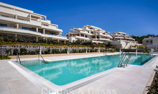 Appartement moderne avec jardin à vendre avec vue sur la mer dans un complexe balnéaire de luxe sur le nouveau Golden Mile, Marbella – Estepona 63395 