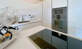 Appartement moderne avec jardin à vendre avec vue sur la mer dans un complexe balnéaire de luxe sur le nouveau Golden Mile, Marbella – Estepona 63399 