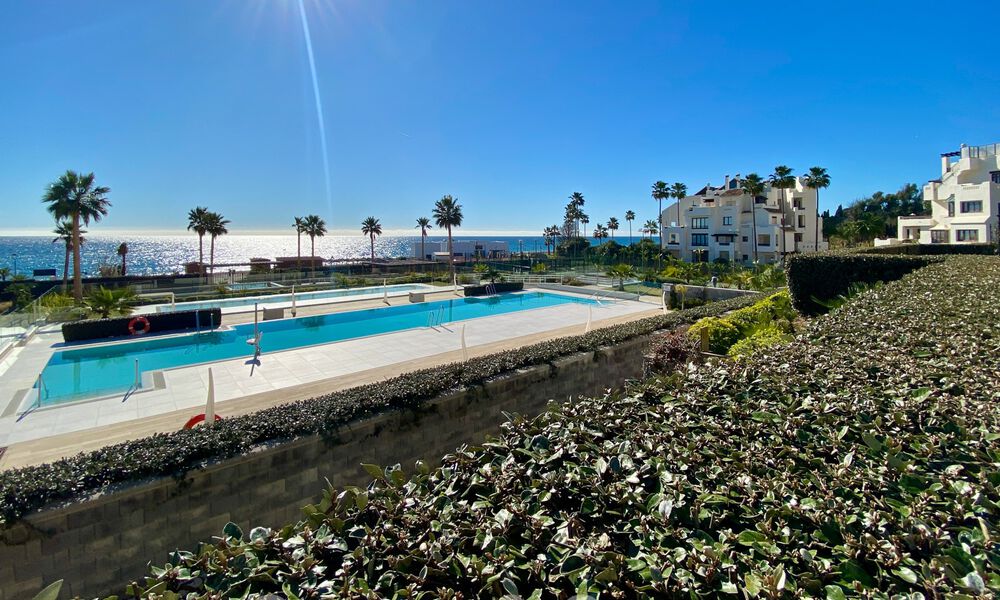 Appartement moderne avec jardin à vendre avec vue sur la mer dans un complexe balnéaire de luxe sur le nouveau Golden Mile, Marbella – Estepona 63412
