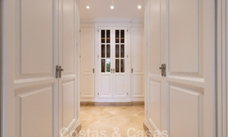 Spacieux appartement de luxe, situé dans une résidence privée exclusive en bordure de golf, à vendre à Nueva Andalucia, Marbella 63198 