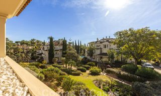 Spacieux appartement de luxe, situé dans une résidence privée exclusive en bordure de golf, à vendre à Nueva Andalucia, Marbella 63238 