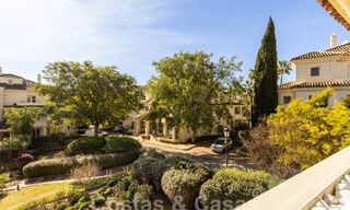 Spacieux appartement de luxe, situé dans une résidence privée exclusive en bordure de golf, à vendre à Nueva Andalucia, Marbella 63239 
