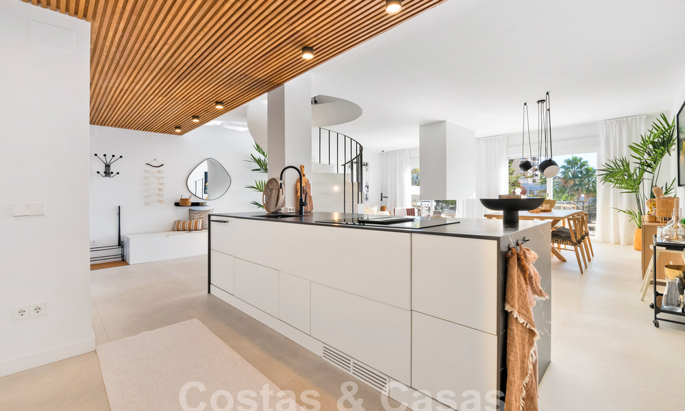 Luxueux penthouse avec vue sur la mer à vendre au cœur de la vallée du golf de Nueva Andalucia, Marbella 63468