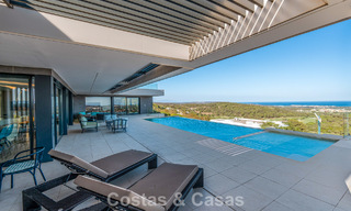 Villa de luxe moderne et élégante à vendre avec vue sur la mer dans une communauté fermée de Sotogrande, Costa del Sol 63500 