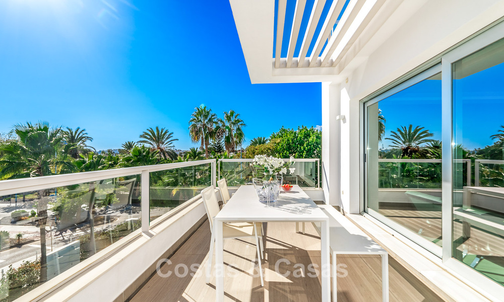 Penthouse moderne près de la mer avec 3 chambres à vendre dans un complexe contemporain à San Pedro, Marbella 63625