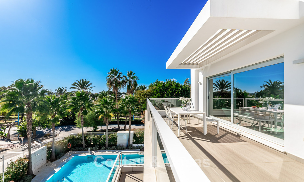 Penthouse moderne près de la mer avec 3 chambres à vendre dans un complexe contemporain à San Pedro, Marbella 63626