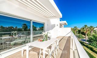 Penthouse moderne près de la mer avec 3 chambres à vendre dans un complexe contemporain à San Pedro, Marbella 63634 