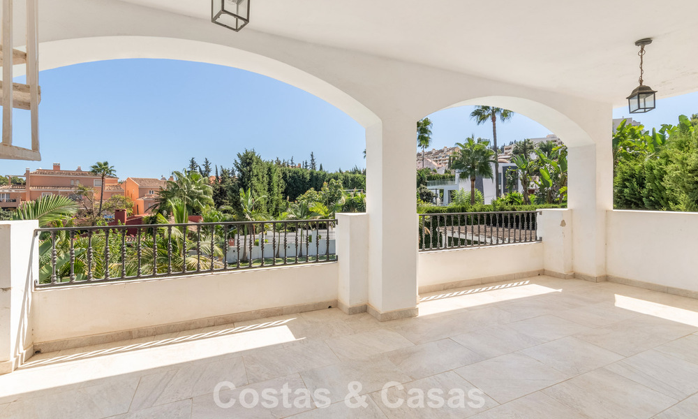 Villa de luxe méditerranéenne contemporaine à vendre dans un quartier résidentiel privilégié à Nueva Andalucia, Marbella 63610