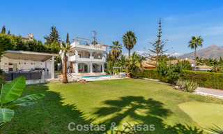 Villa de luxe méditerranéenne contemporaine à vendre dans un quartier résidentiel privilégié à Nueva Andalucia, Marbella 63613 