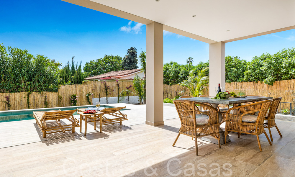 Villa neuve moderne à vendre à quelques pas de la plage et de toutes les commodités à San Pedro, Marbella 66980