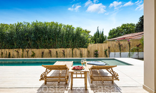 Villa neuve moderne à vendre à quelques pas de la plage et de toutes les commodités à San Pedro, Marbella 66981 