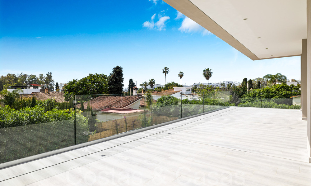 Villa neuve moderne à vendre à quelques pas de la plage et de toutes les commodités à San Pedro, Marbella 66986