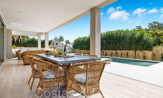 Villa neuve moderne à vendre à quelques pas de la plage et de toutes les commodités à San Pedro, Marbella 66990 