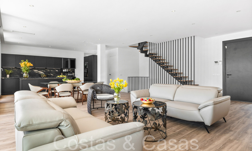 Villa neuve moderne à vendre à quelques pas de la plage et de toutes les commodités à San Pedro, Marbella 66997