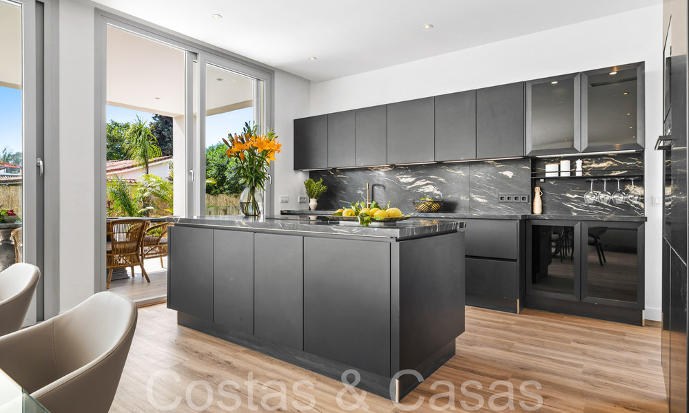 Villa neuve moderne à vendre à quelques pas de la plage et de toutes les commodités à San Pedro, Marbella 66998