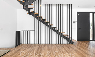 Villa neuve moderne à vendre à quelques pas de la plage et de toutes les commodités à San Pedro, Marbella 67004 