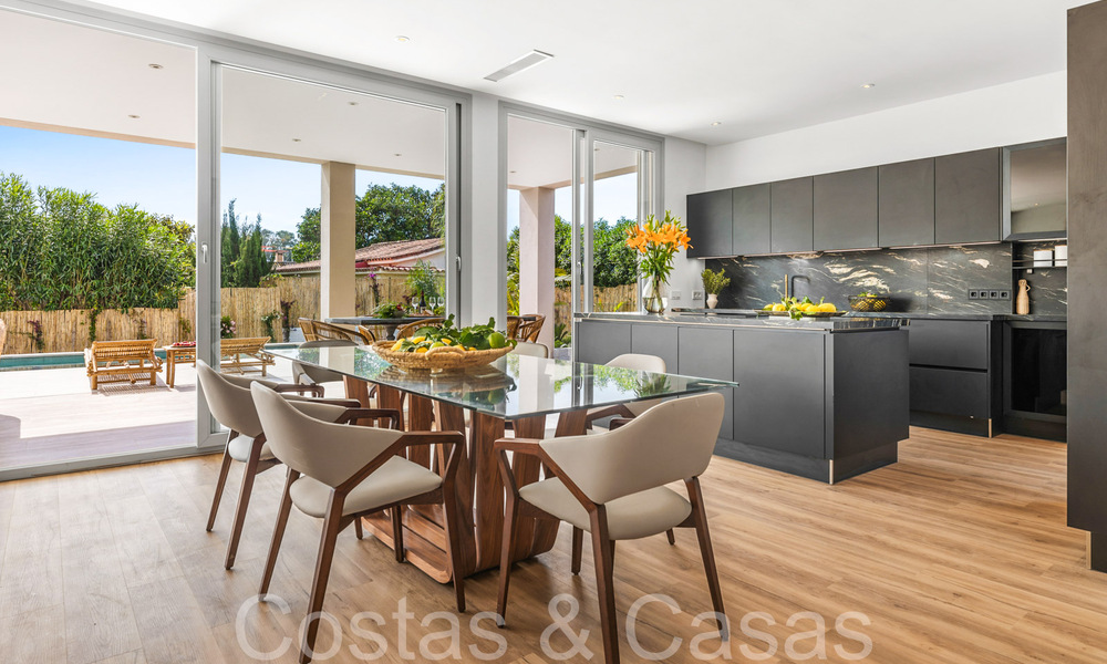 Villa neuve moderne à vendre à quelques pas de la plage et de toutes les commodités à San Pedro, Marbella 67008