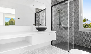 Villa neuve moderne à vendre à quelques pas de la plage et de toutes les commodités à San Pedro, Marbella 67011 