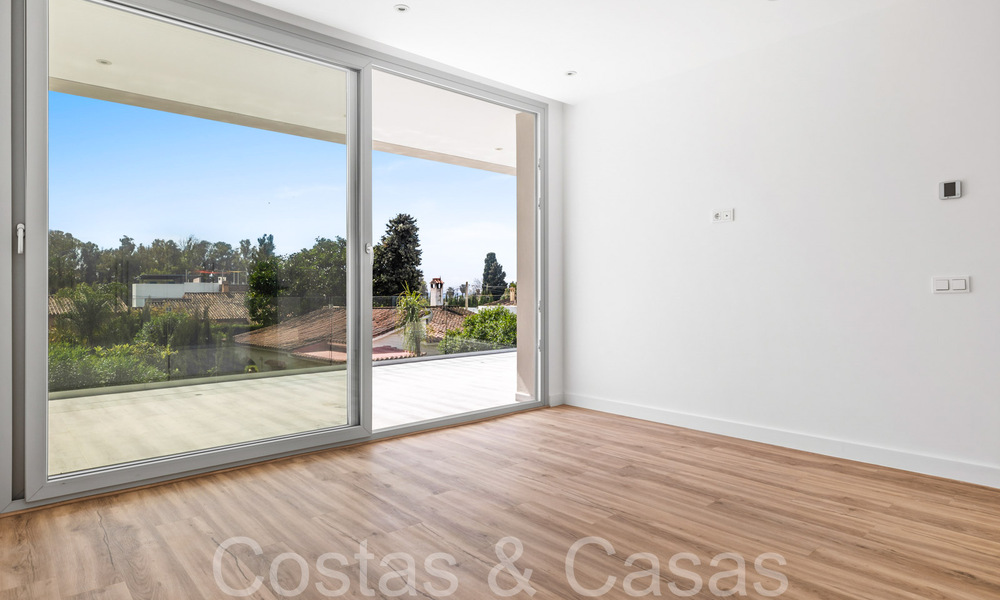 Villa neuve moderne à vendre à quelques pas de la plage et de toutes les commodités à San Pedro, Marbella 67012