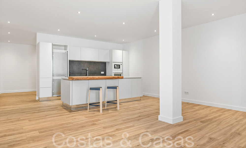 Villa neuve moderne à vendre à quelques pas de la plage et de toutes les commodités à San Pedro, Marbella 67026