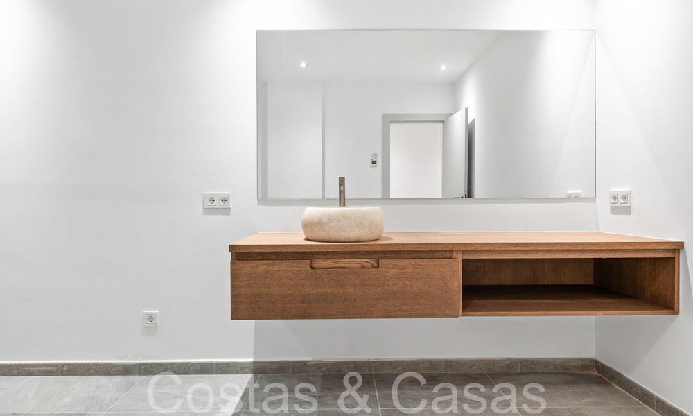 Villa neuve moderne à vendre à quelques pas de la plage et de toutes les commodités à San Pedro, Marbella 67032