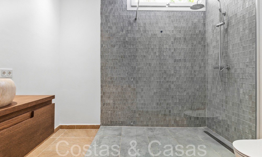 Villa neuve moderne à vendre à quelques pas de la plage et de toutes les commodités à San Pedro, Marbella 67040