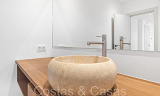 Villa neuve moderne à vendre à quelques pas de la plage et de toutes les commodités à San Pedro, Marbella 67041 