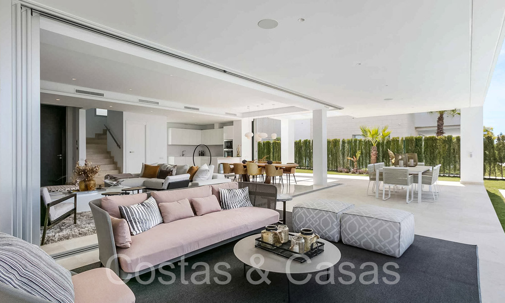 Villa contemporaine de luxe à vendre, dans une urbanisation privilégiée et sécurisée à l'est de Marbella 63832