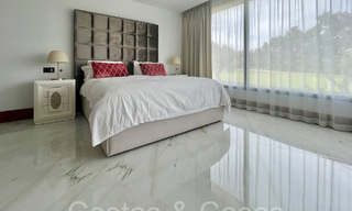 Villa design sophistiquée à vendre au bord d'un terrain de golf dans un complexe prestigieux à Sotogrande - San Roque, Costa del Sol 63993 