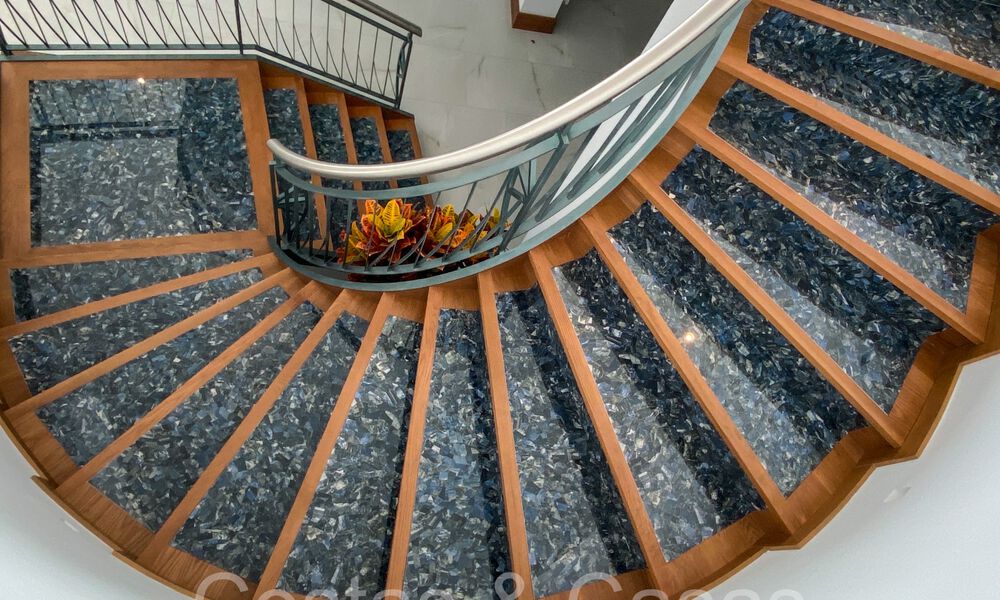 Villa design sophistiquée à vendre au bord d'un terrain de golf dans un complexe prestigieux à Sotogrande - San Roque, Costa del Sol 64002